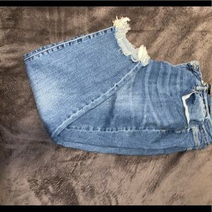 Judy Blue frayed hem cropped jeans 24